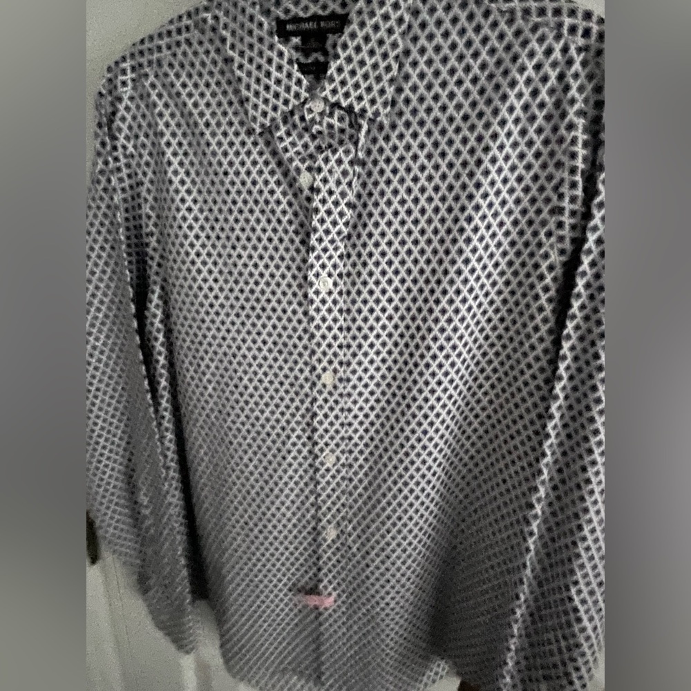 Michael Kors mens cotton dress shirt, size medium classic fit.
